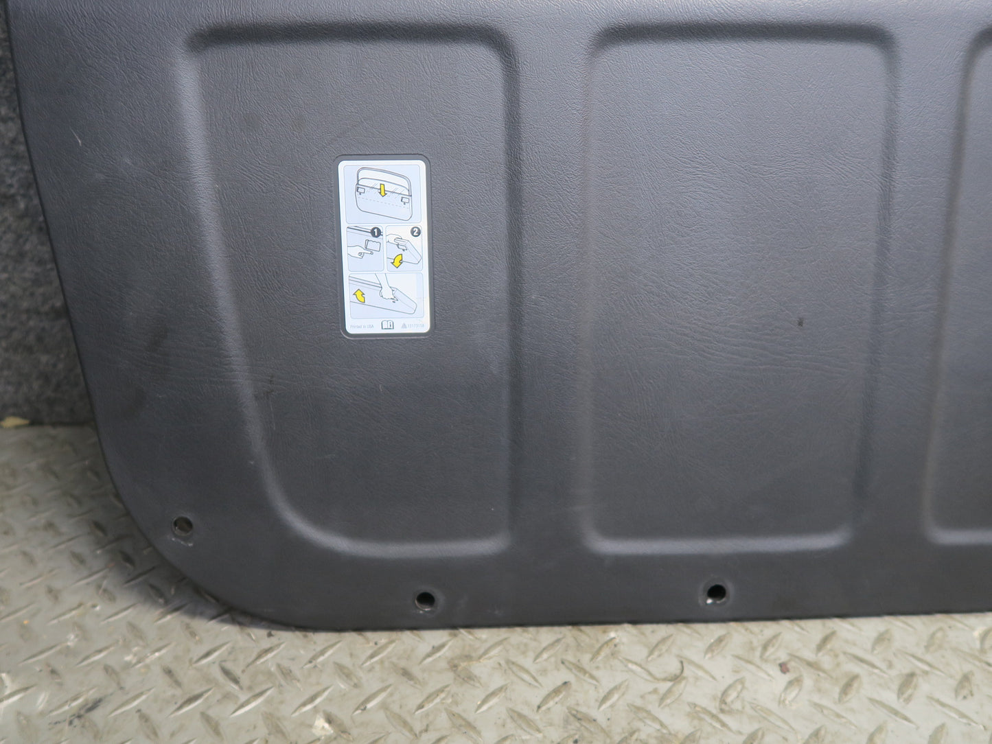 2005-2009 Hummer H2 SUT Rear MID Gate Center Decklid Panel