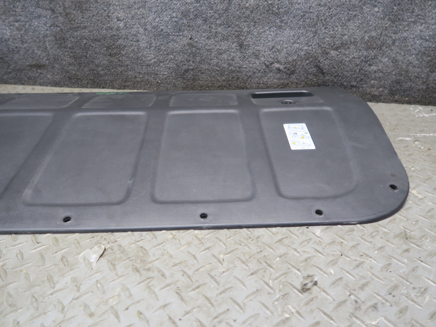 2005-2009 Hummer H2 SUT Rear MID Gate Center Decklid Panel