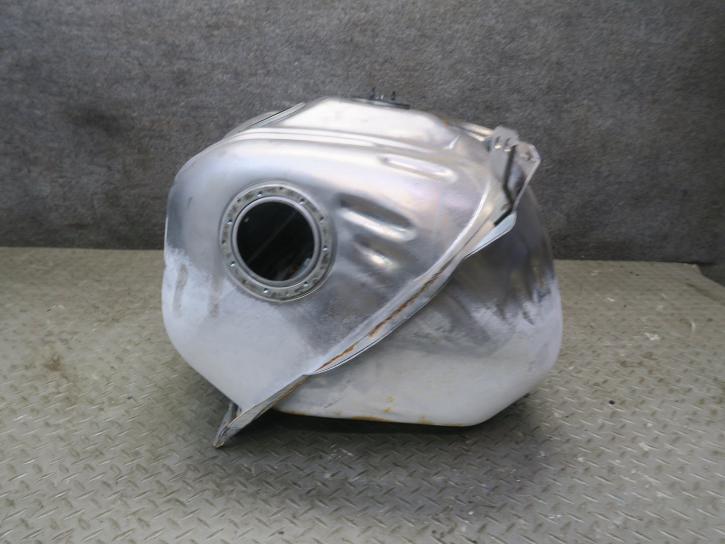 98-00 Lexus UZZ30L SC400 Fuel Tank w Filler Neck Assembly OEM