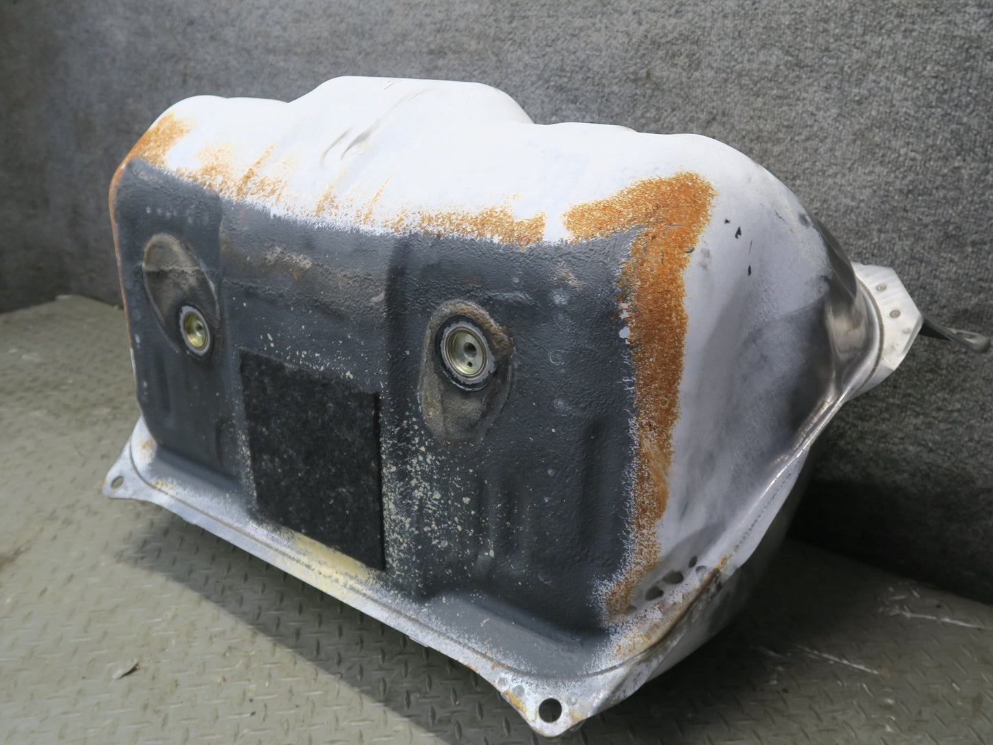 98-00 Lexus UZZ30L SC400 Fuel Tank w Filler Neck Assembly OEM