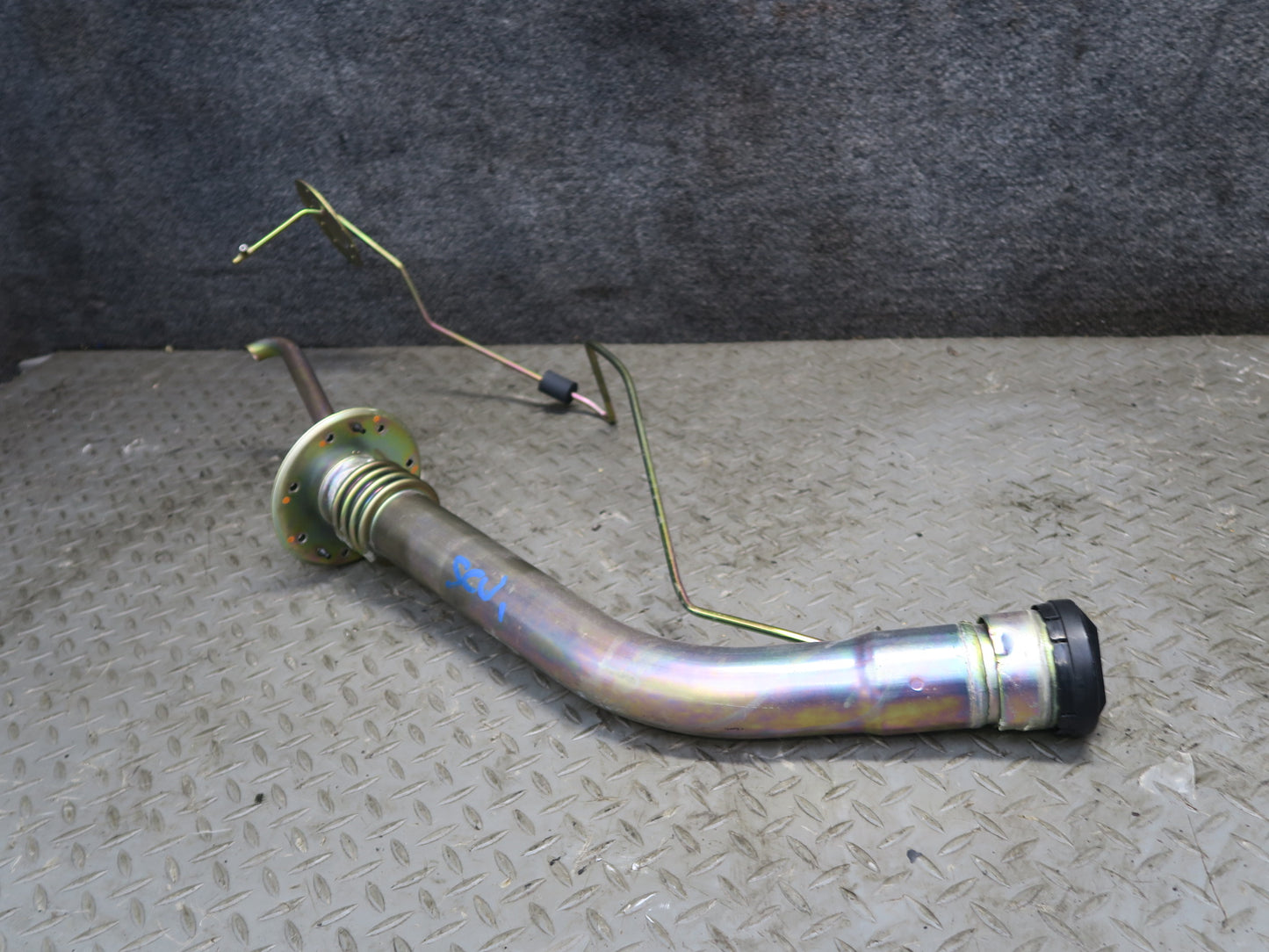 98-00 Lexus UZZ30L SC400 Fuel Tank w Filler Neck Assembly OEM
