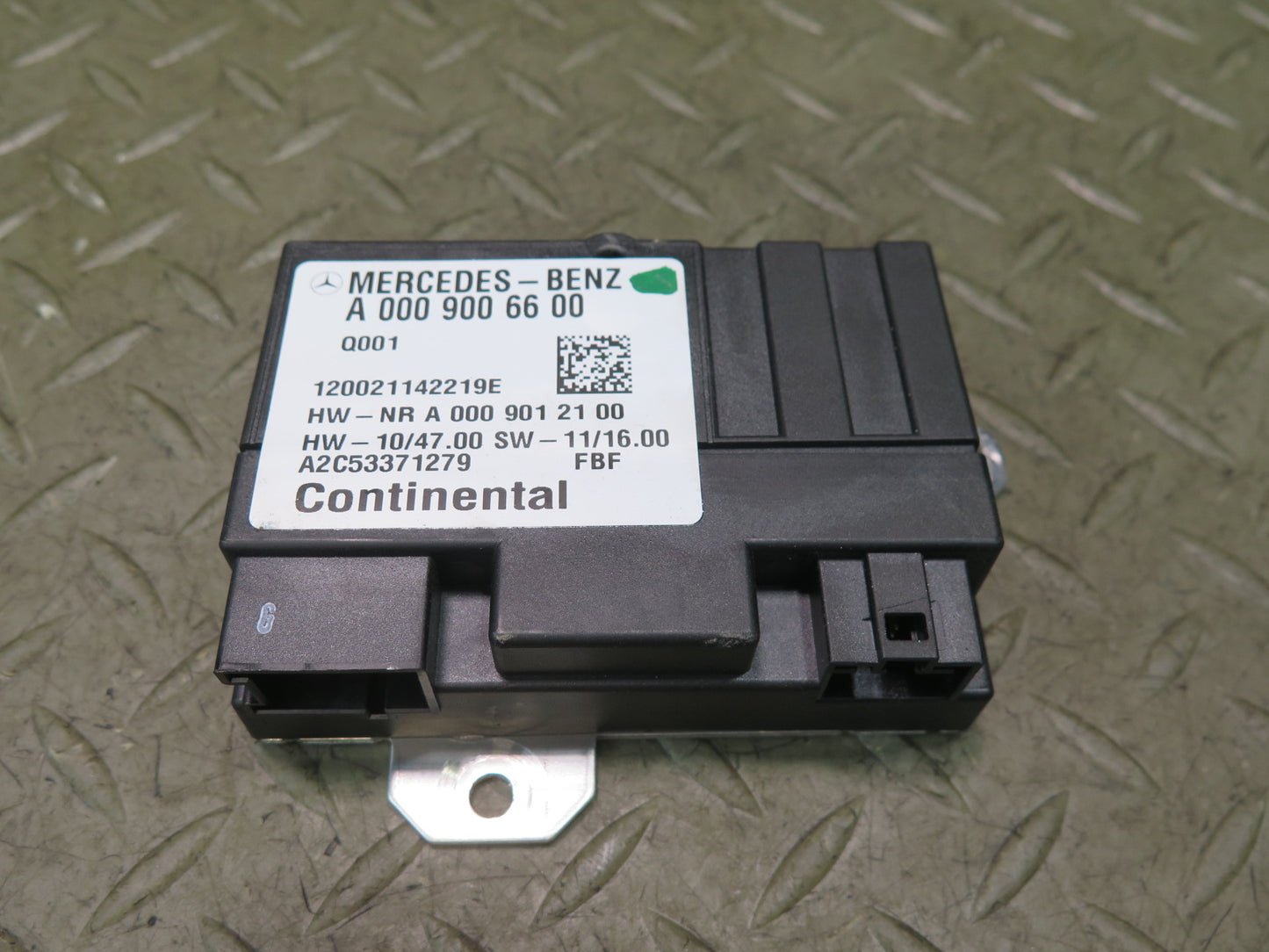12-20 Mercedes R231 Sl-class Fuel Pump Control Module 0009006600 OEM