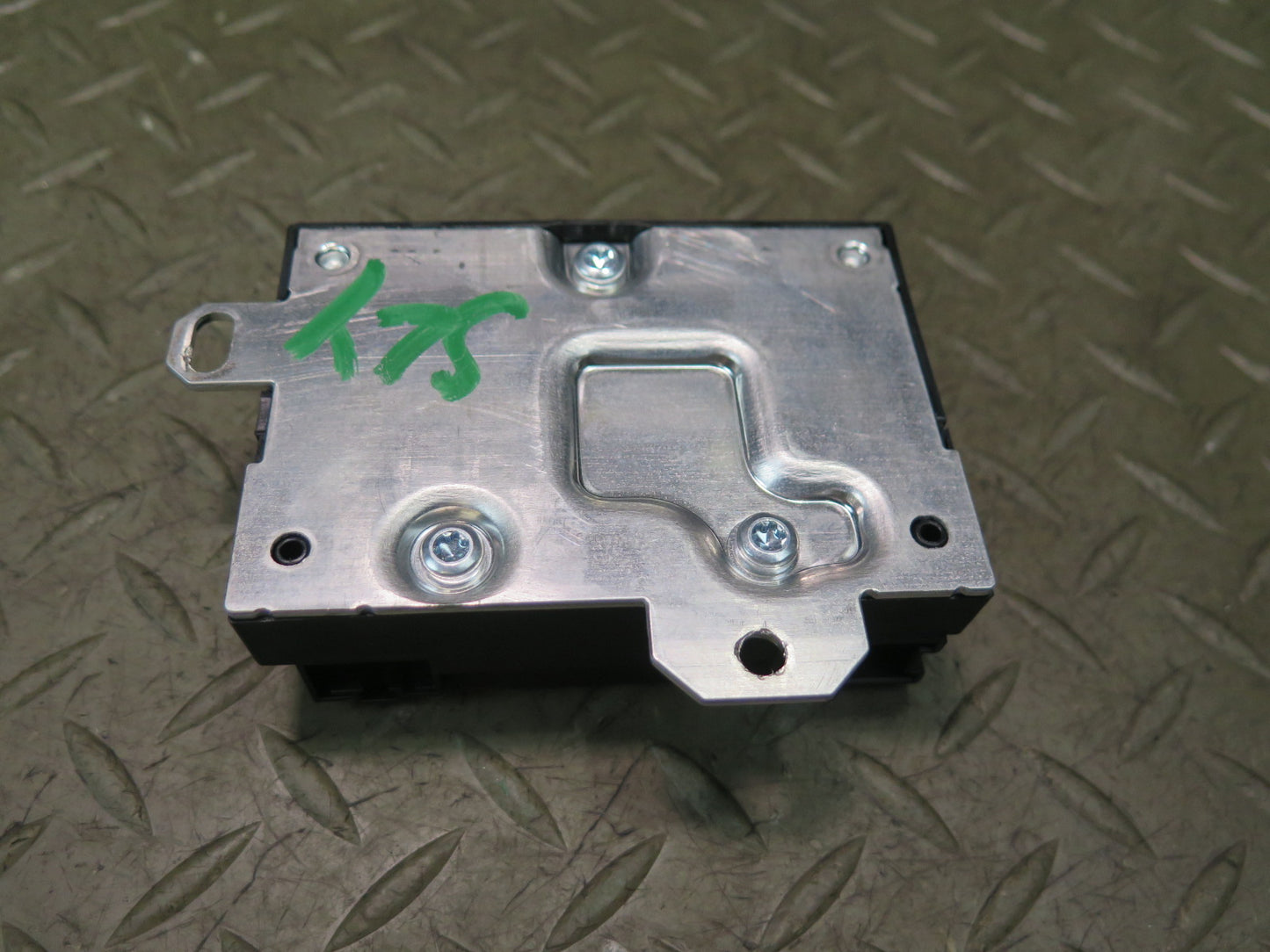 12-20 Mercedes R231 Sl-class Fuel Pump Control Module 0009006600 OEM
