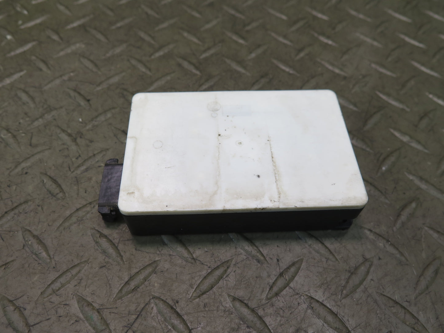 13-20 Mercedes R231 SL550 Set of 2 Rear Blind Spot Radar Sensor Module OEM
