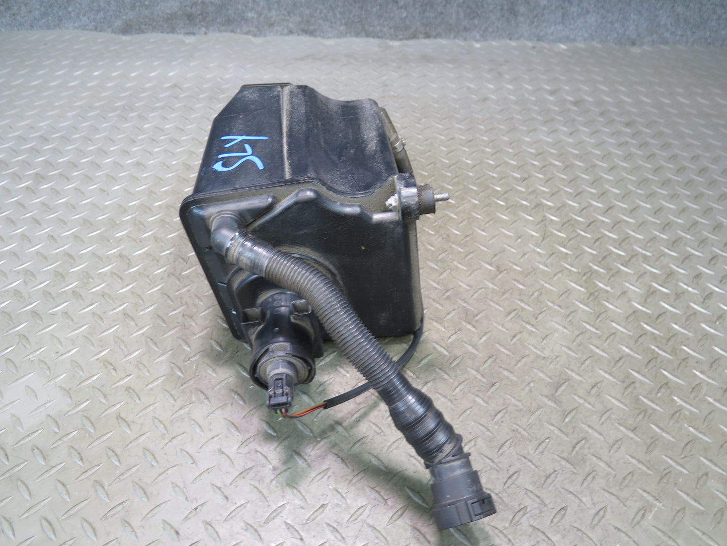 13-20 Mercedes R231 SL550 Fuel Evap Vapor Charcoal Canister OEM