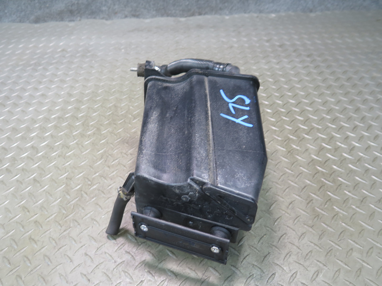 13-20 Mercedes R231 SL550 Fuel Evap Vapor Charcoal Canister OEM