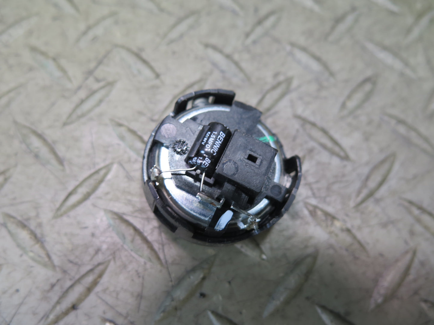 13-20 Mercedes R231 SL550 Set of 2 Left & Right Door Tweeter Speaker OEM