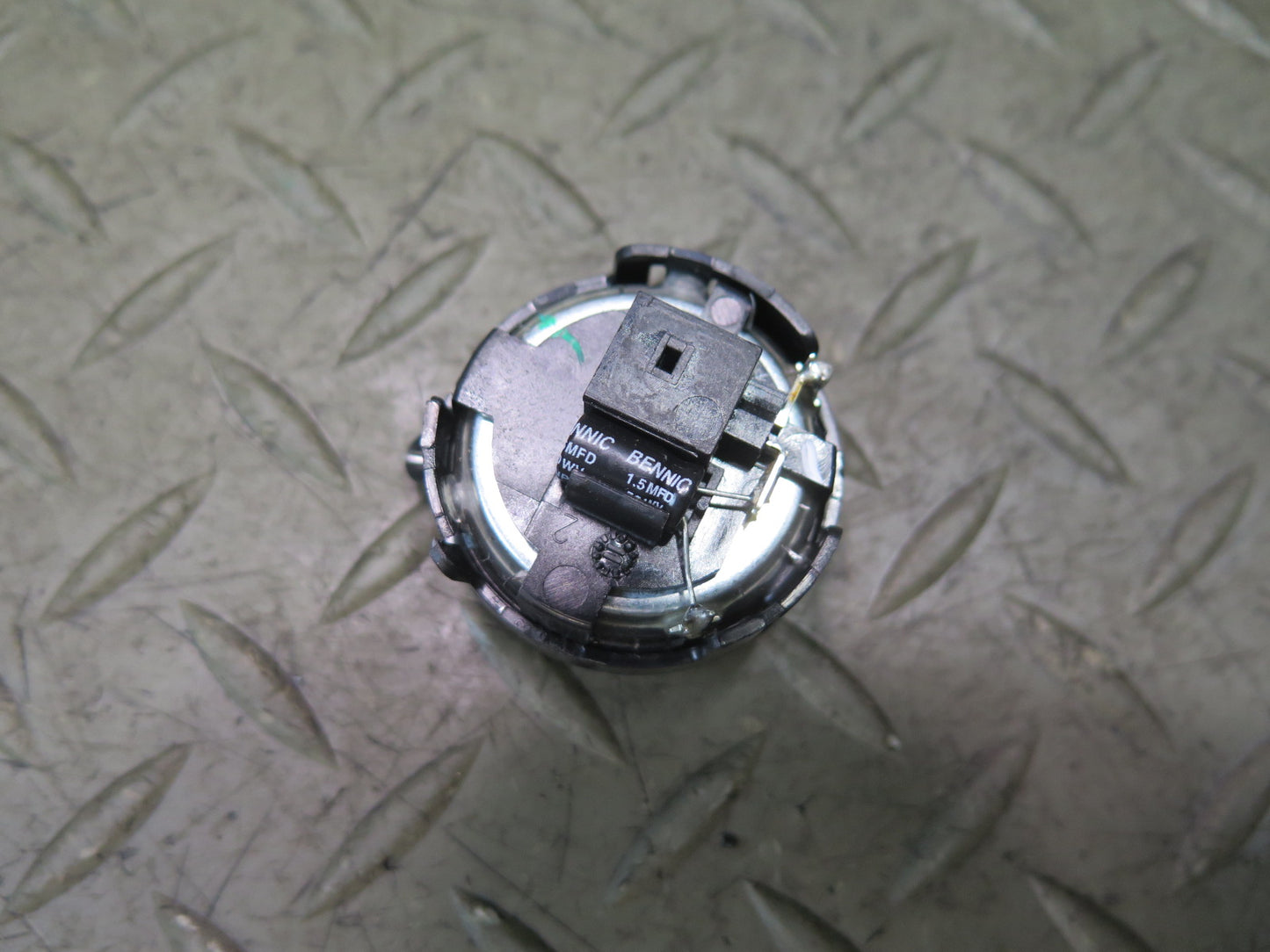 13-20 Mercedes R231 SL550 Set of 2 Left & Right Door Tweeter Speaker OEM