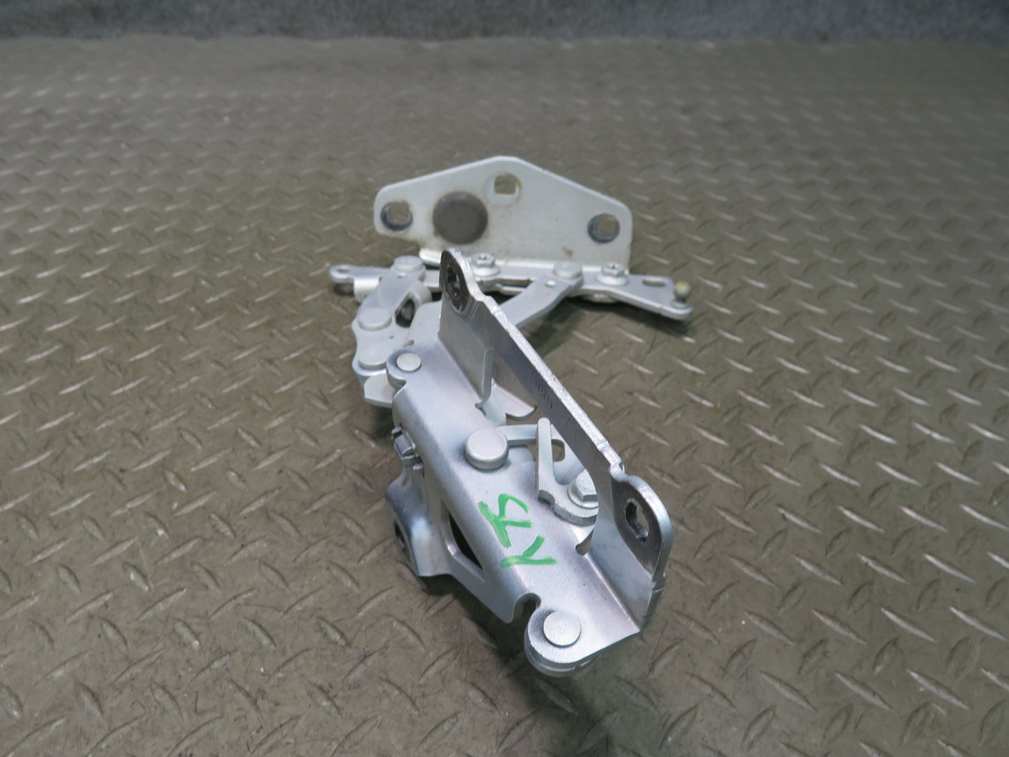 13-20 Mercedes R231 SL550 Set of 2 Front Left & Right Hood Hinge OEM