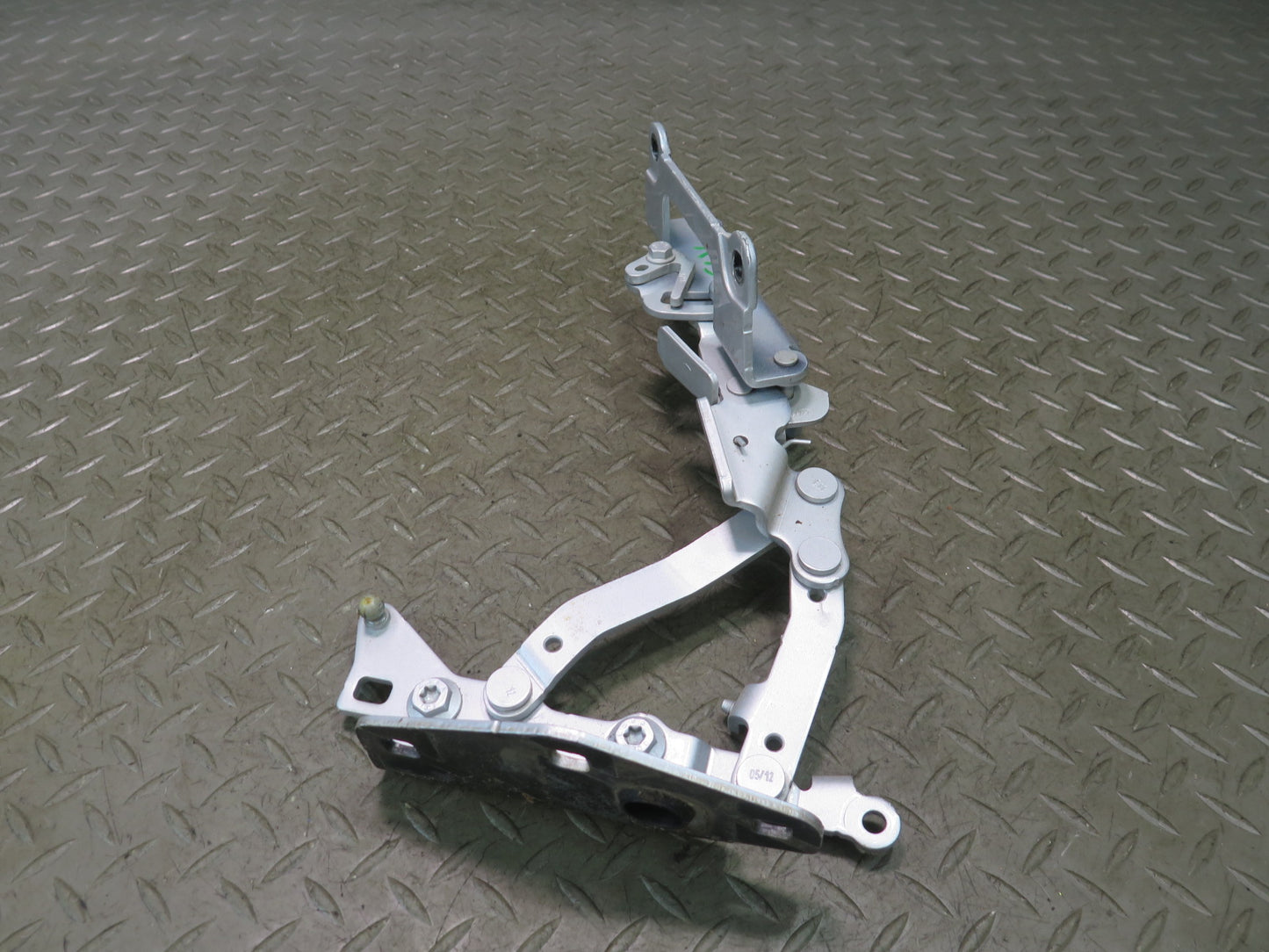 13-20 Mercedes R231 SL550 Set of 2 Front Left & Right Hood Hinge OEM