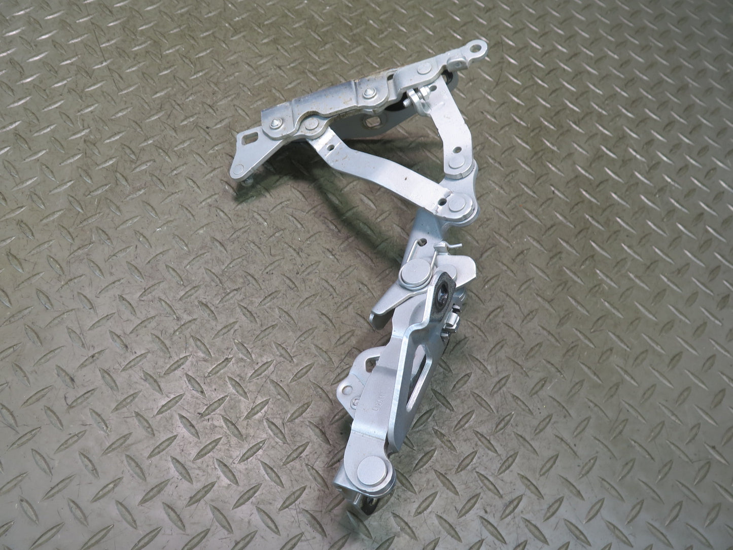 13-20 Mercedes R231 SL550 Set of 2 Front Left & Right Hood Hinge OEM