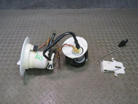 13-20 Mercedes R231 SL550 Fuel Pump Level Sensor Sending Unit OEM