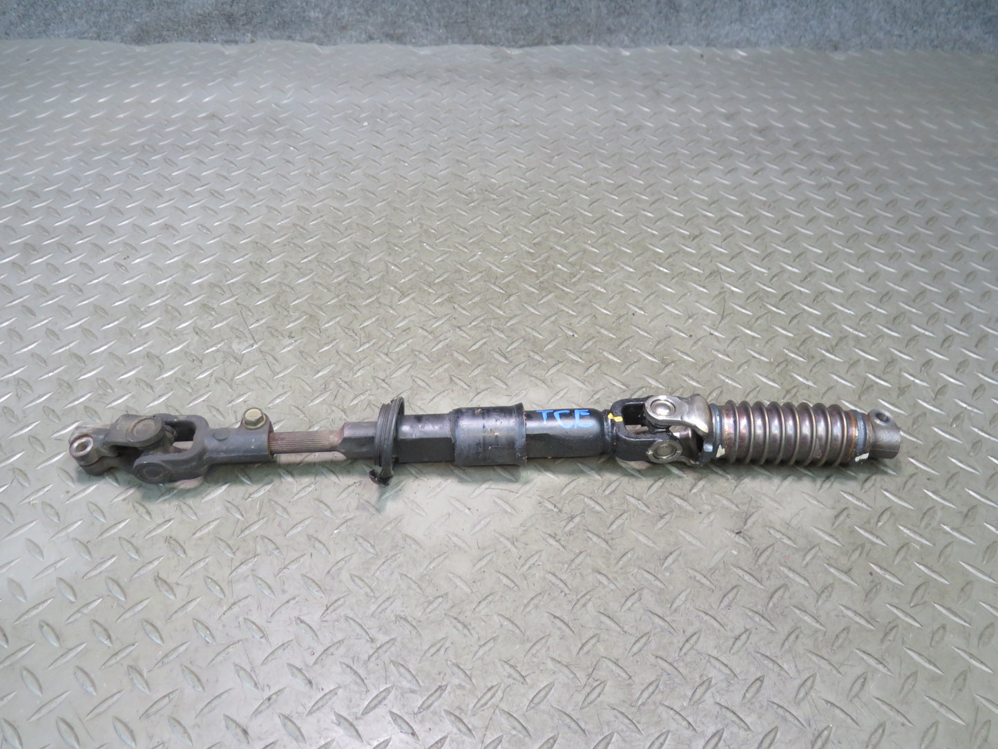 95-97 Toyota Celsior RHD Steering Column Intermediate Linkage U Joint Shaft OEM