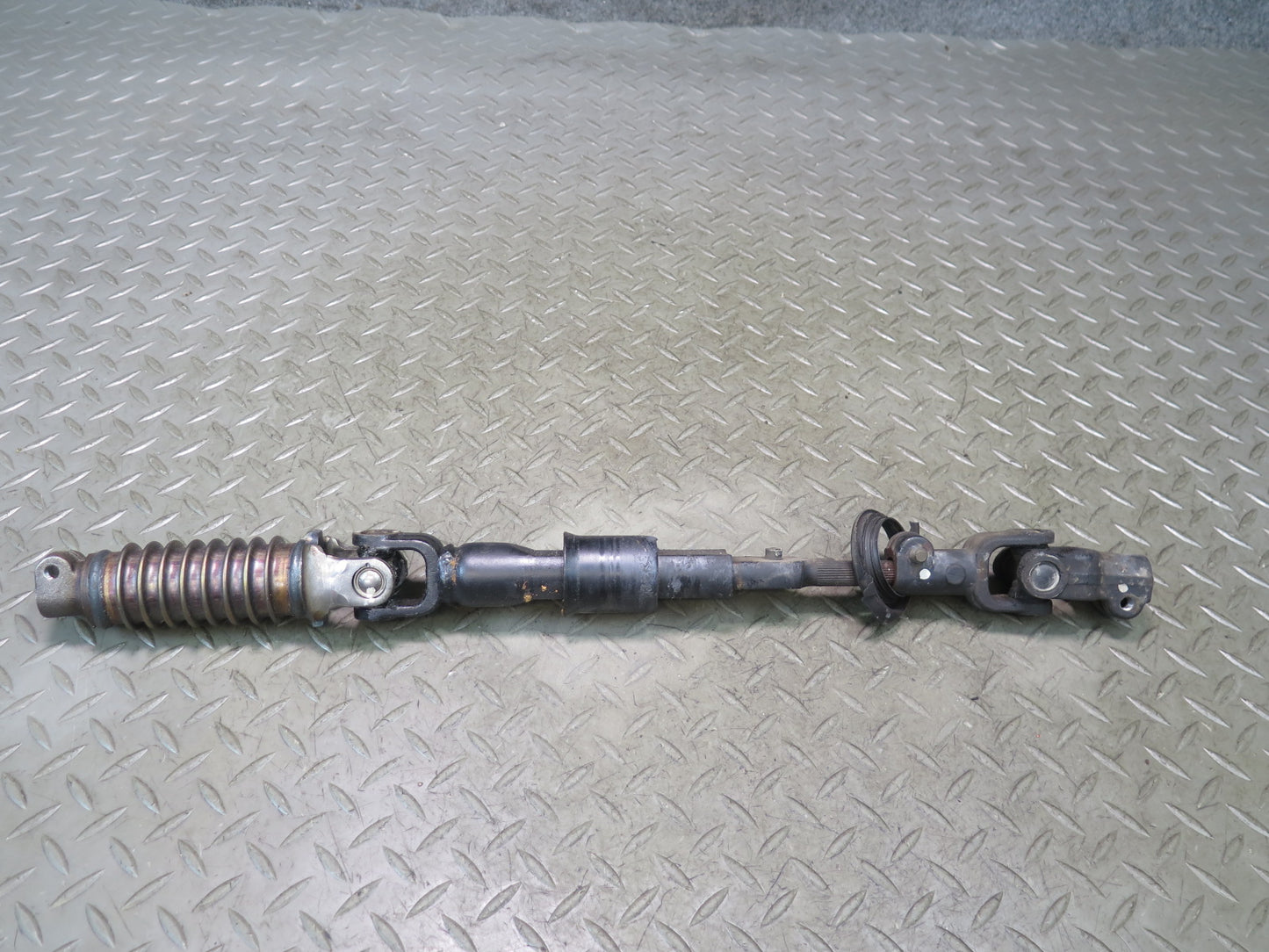 95-97 Toyota Celsior RHD Steering Column Intermediate Linkage U Joint Shaft OEM