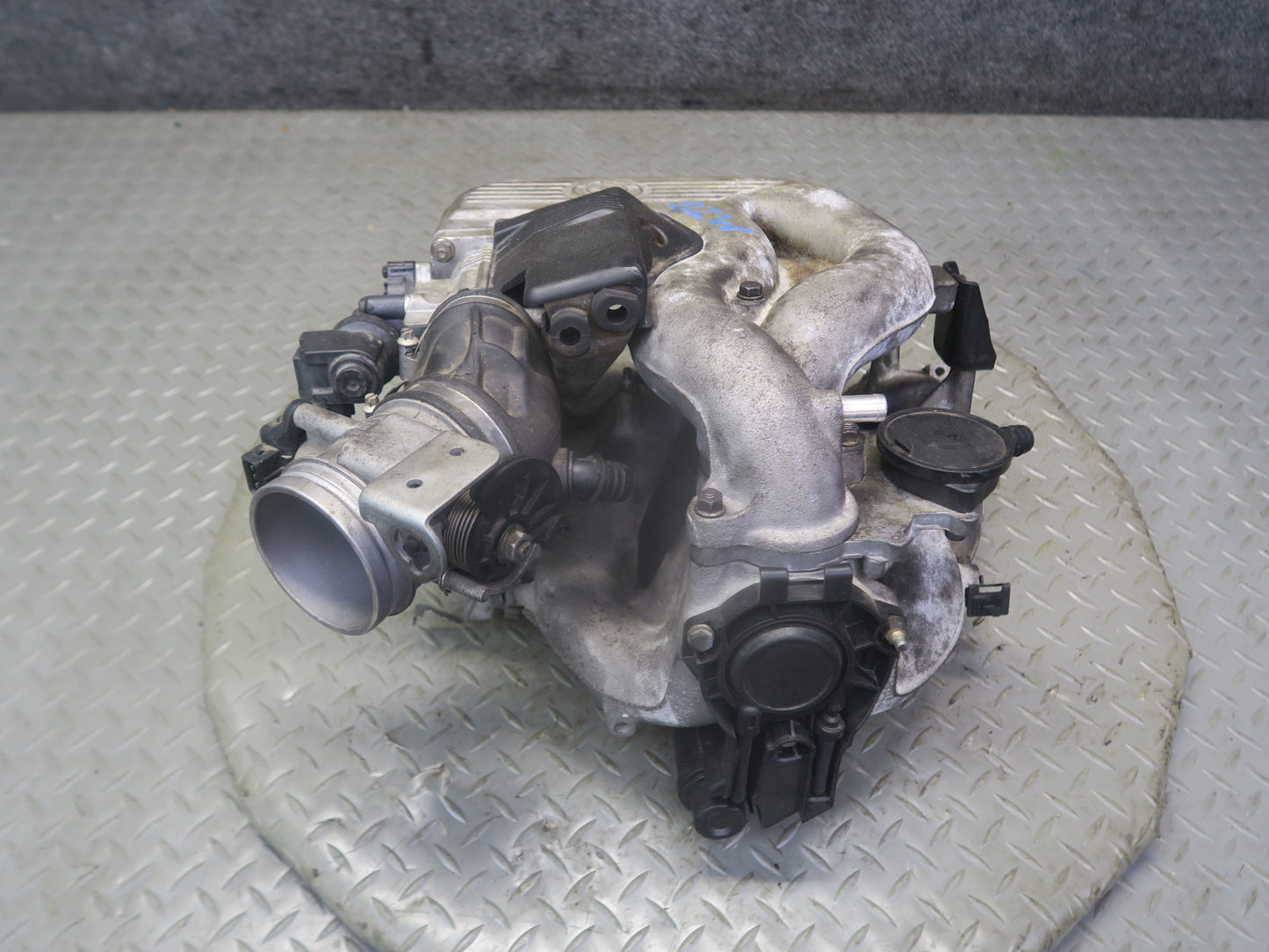97-99 BMW E36/7 Z3 1.9L M44 Engine Air Intake Manifold w Throttle Body Assy OEM