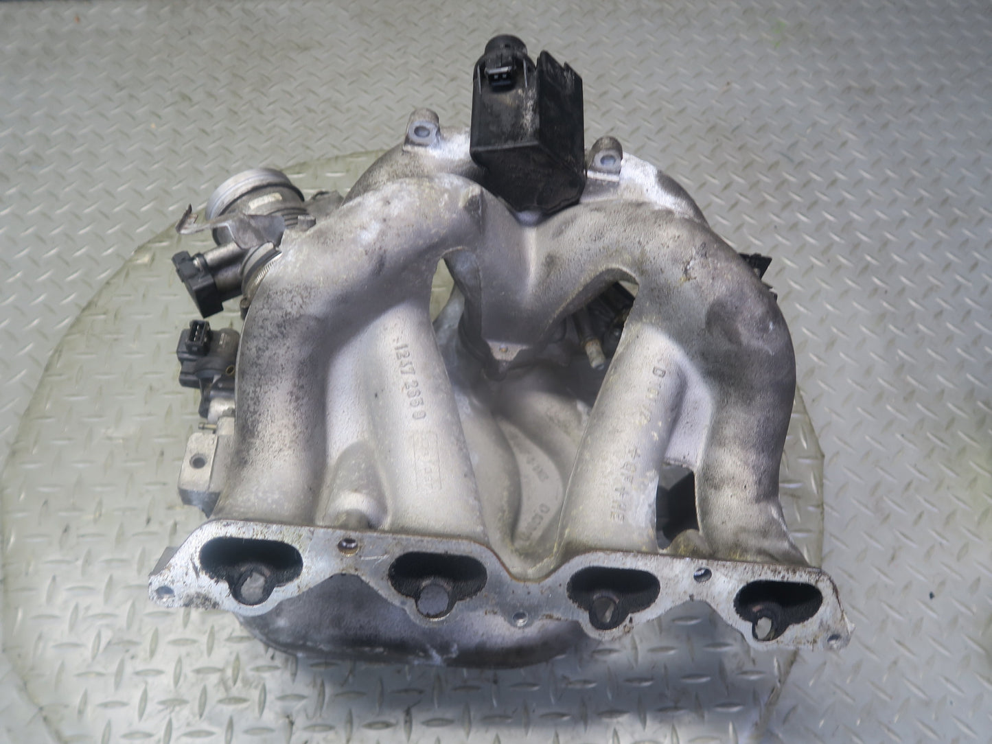 97-99 BMW E36/7 Z3 1.9L M44 Engine Air Intake Manifold w Throttle Body Assy OEM