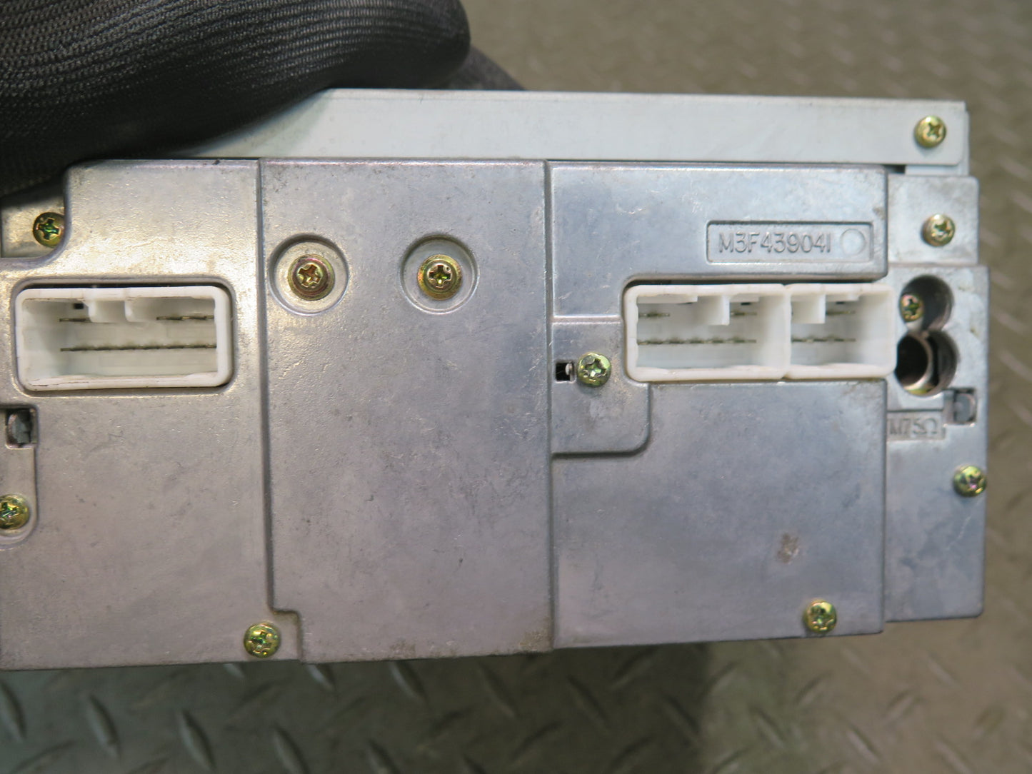 00-02 Toyota MR2 Spyder ZZW30L Radio Cassette CD Player Receiver 86120-2B680 OEM