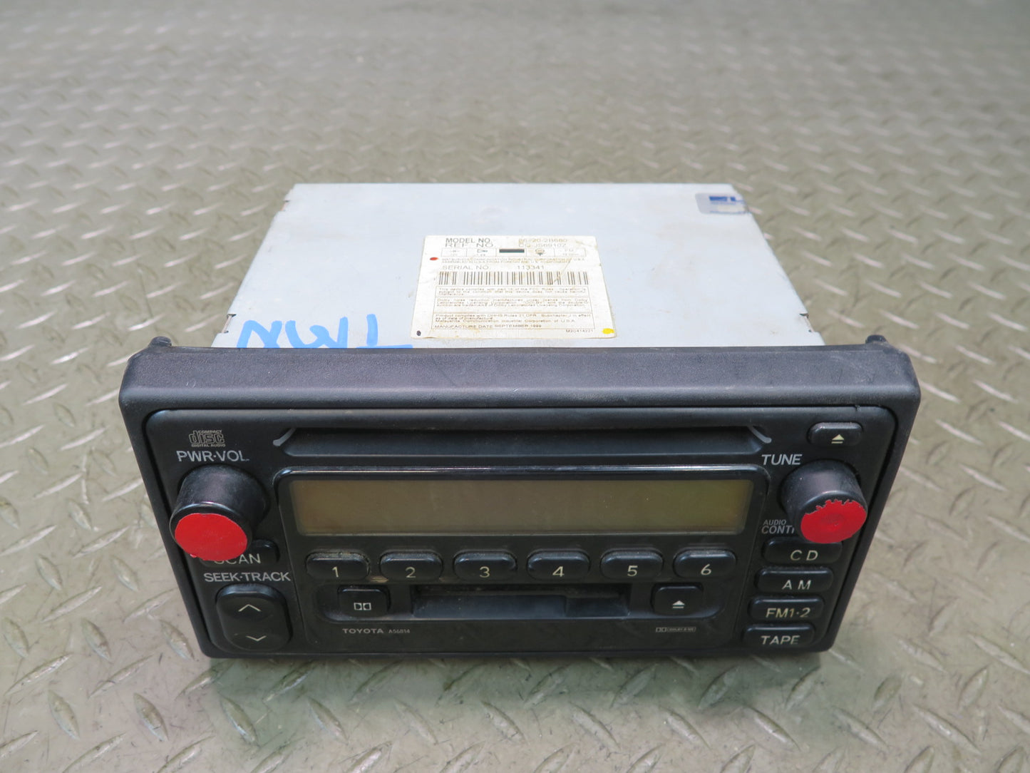 00-02 Toyota MR2 Spyder ZZW30L Radio Cassette CD Player Receiver 86120-2B680 OEM
