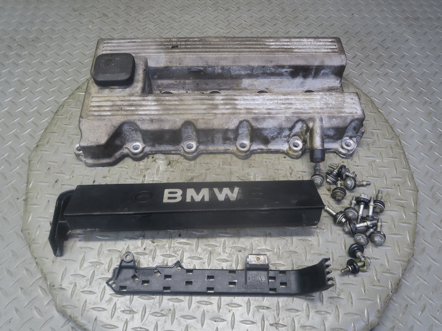 96-99 BMW E36/7 Z3 1.9L M44 Engine Cylinder Head Coil Mount Bolts Set OEM