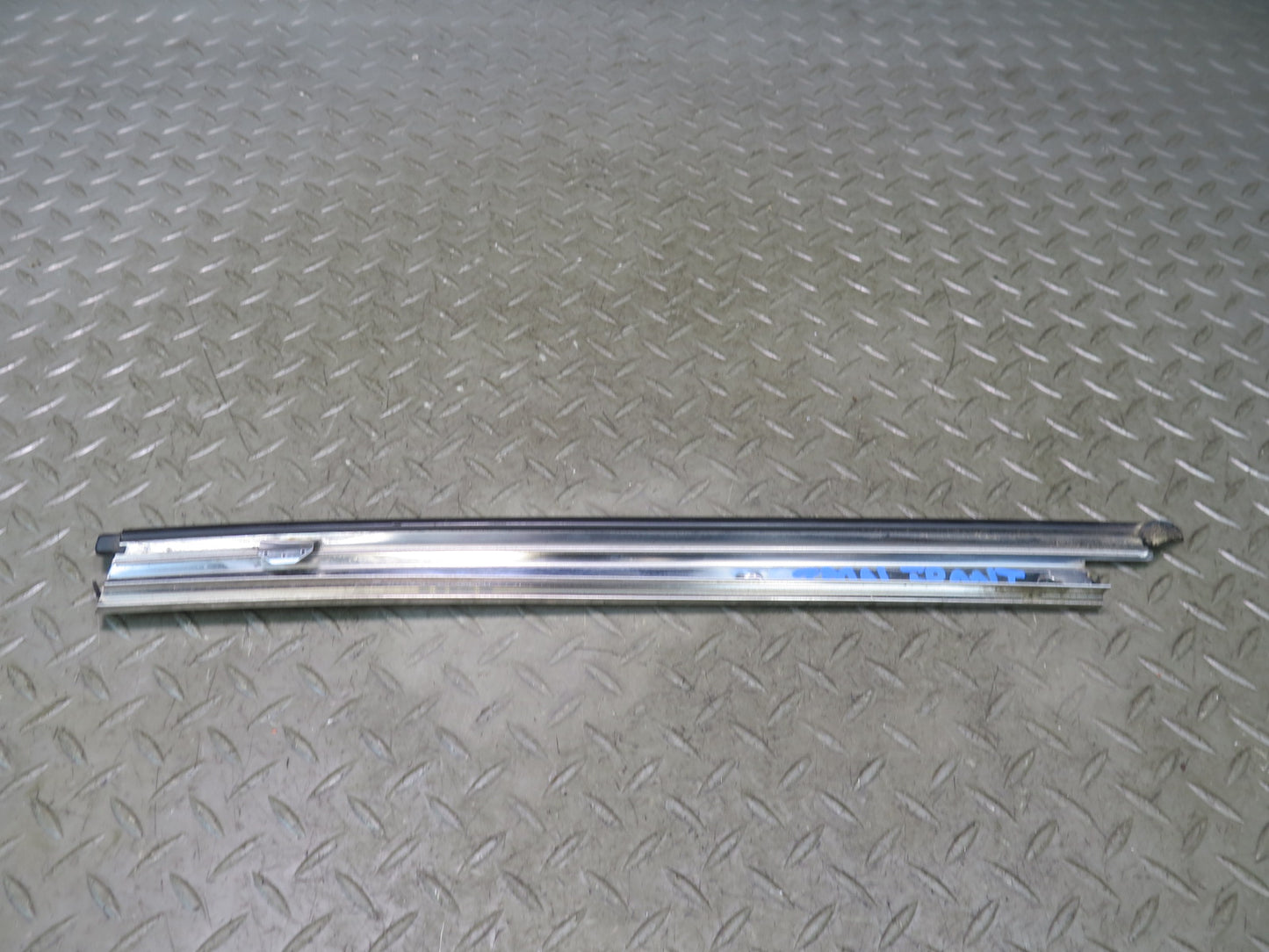 00-05 Toyota MR2 Spyder Set of 2 Front Left & Right A Pillar Drip Molding OEM