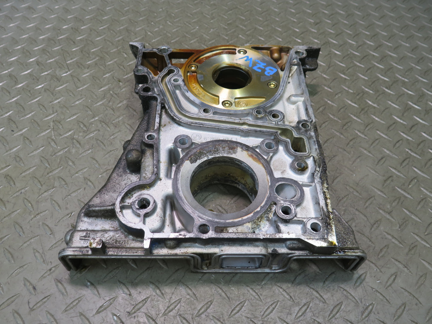 96-99 BMW E36/7 Z3 1.9L M44 Engine Motor Oil Pump Timing Case Chain Housing OEM