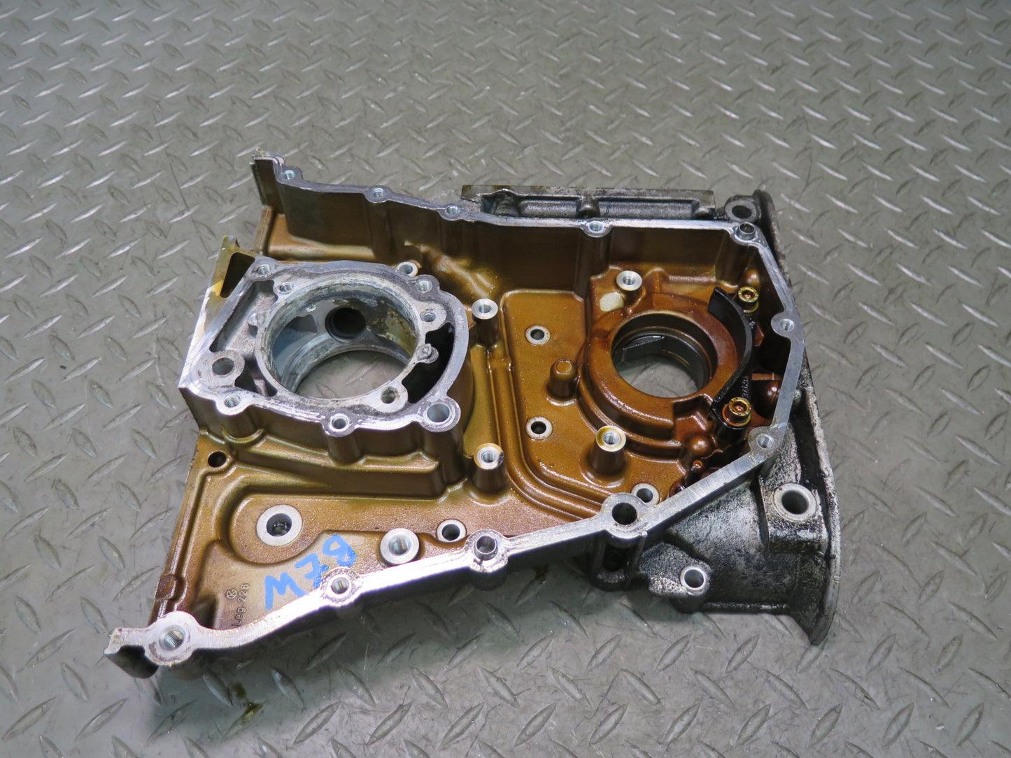96-99 BMW E36/7 Z3 1.9L M44 Engine Motor Oil Pump Timing Case Chain Housing OEM