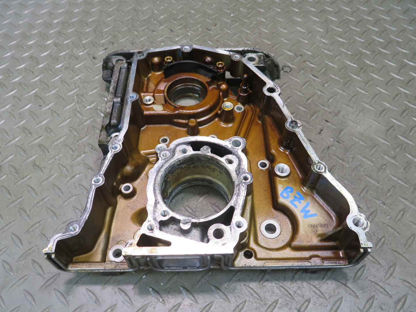 96-99 BMW E36/7 Z3 1.9L M44 Engine Motor Oil Pump Timing Case Chain Housing OEM