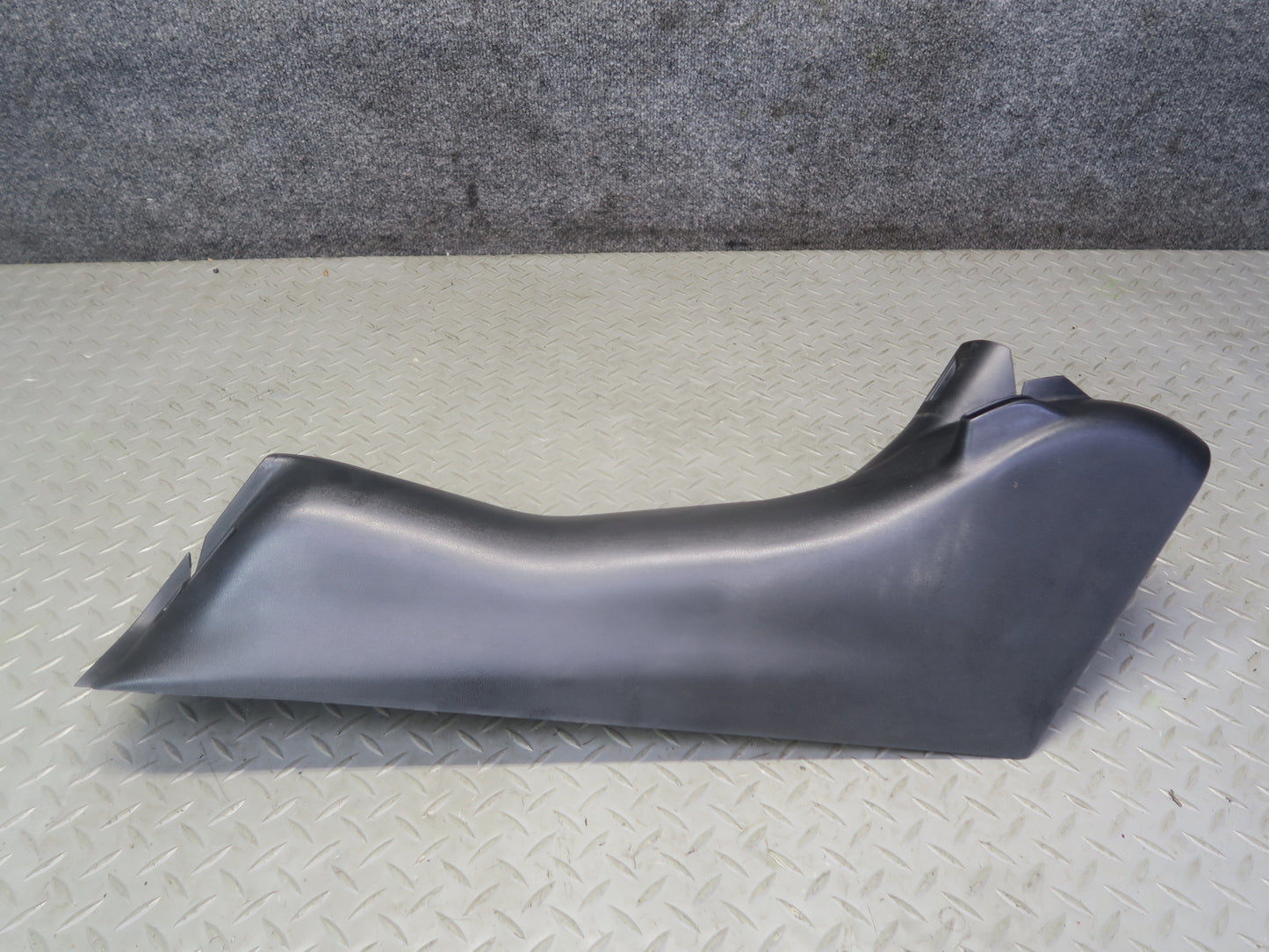 97-04 Chevrolet Corvette C5 Interior B Pillar Seat Belt Trim Panel 10258545 OEM