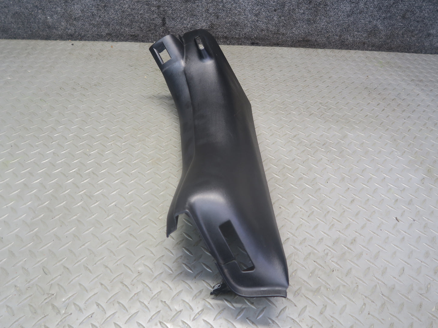 97-04 Chevrolet Corvette C5 Interior B Pillar Seat Belt Trim Panel 10258545 OEM