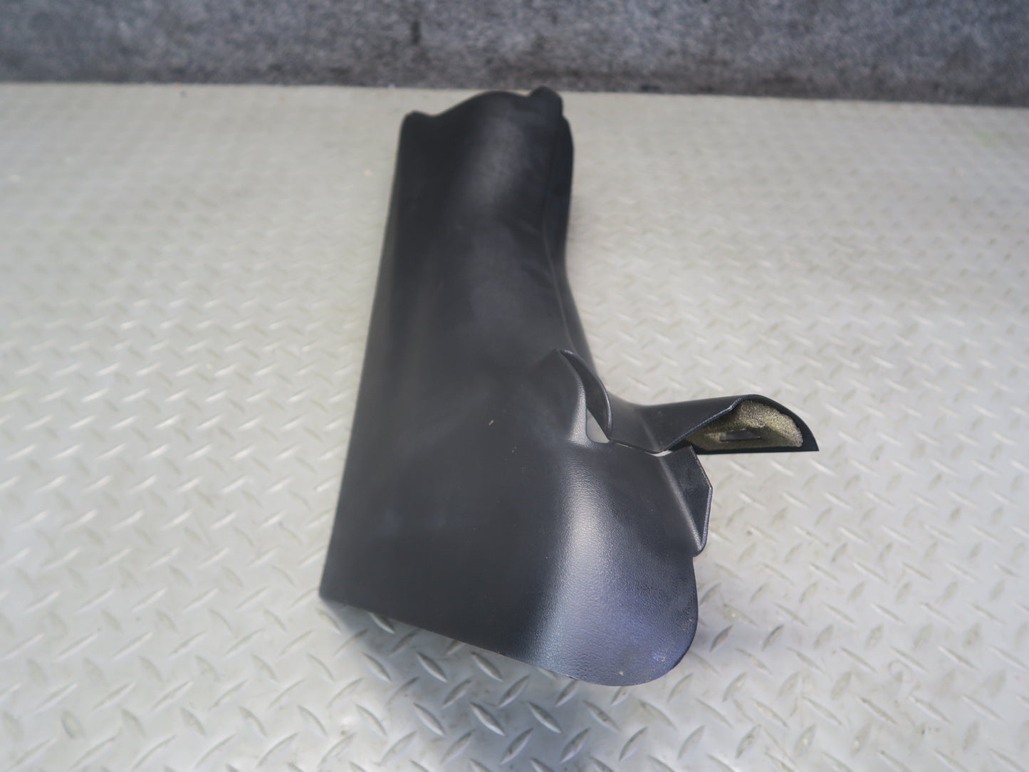 97-04 Chevrolet Corvette C5 Interior B Pillar Seat Belt Trim Panel 10258545 OEM