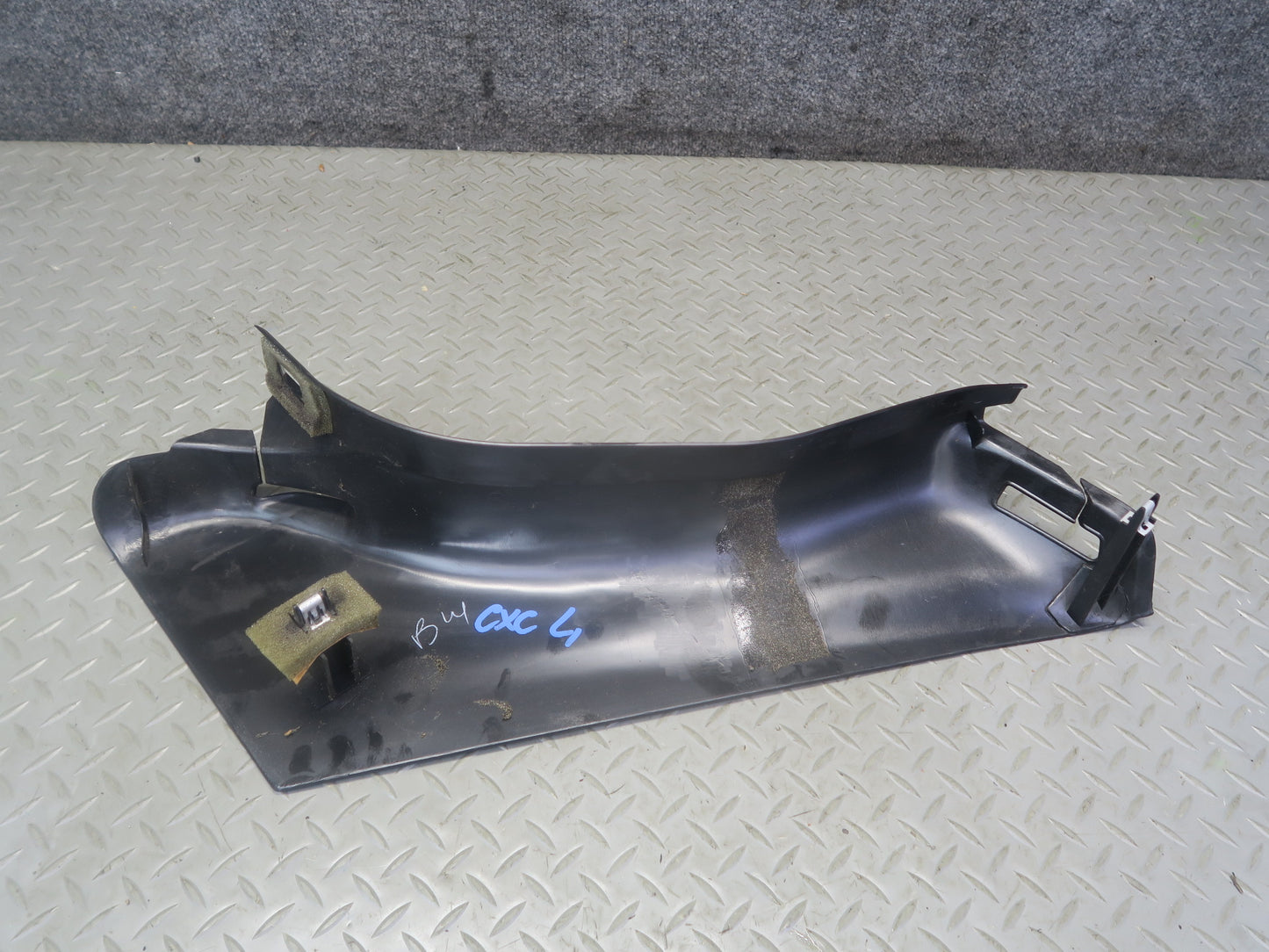 97-04 Chevrolet Corvette C5 Interior B Pillar Seat Belt Trim Panel 10258545 OEM