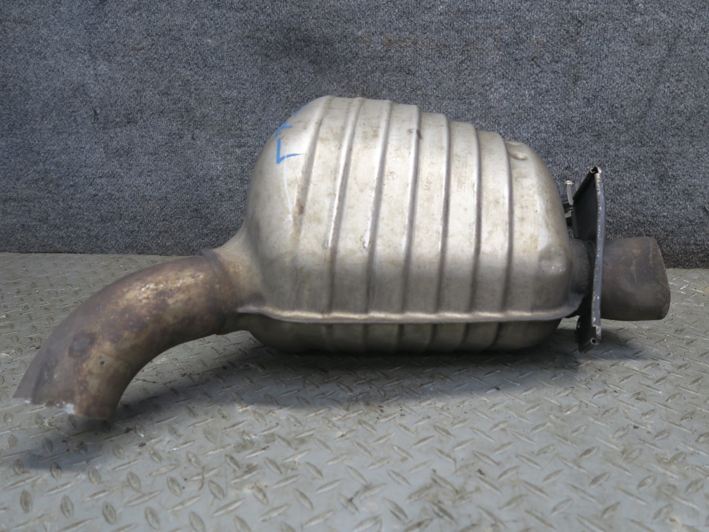 13-20 Mercedes R231 SL550 Set of 2 Rear Left & Right Exhaust Muffler OEM