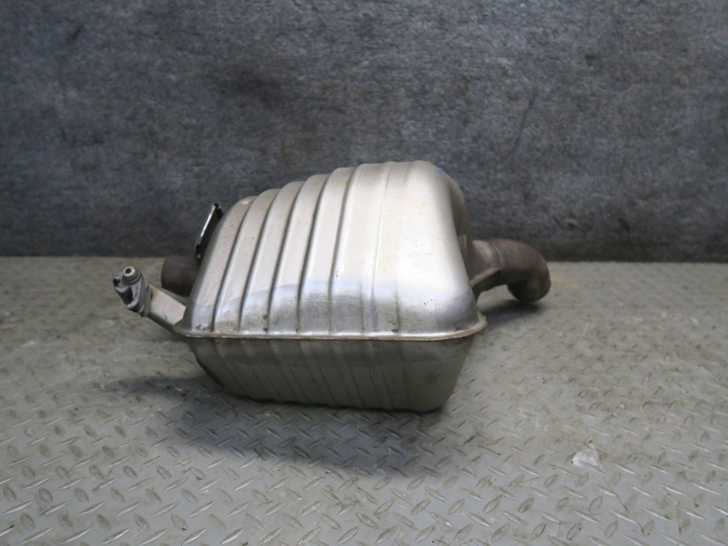 13-20 Mercedes R231 SL550 Set of 2 Rear Left & Right Exhaust Muffler OEM