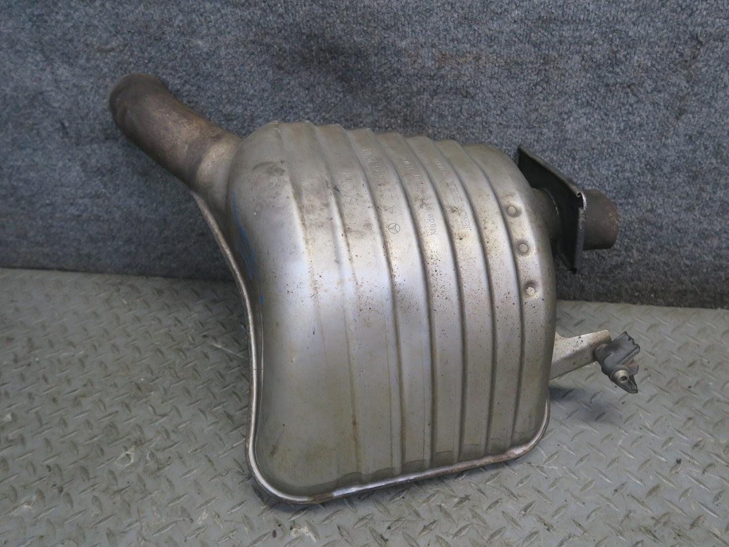 13-20 Mercedes R231 SL550 Set of 2 Rear Left & Right Exhaust Muffler OEM