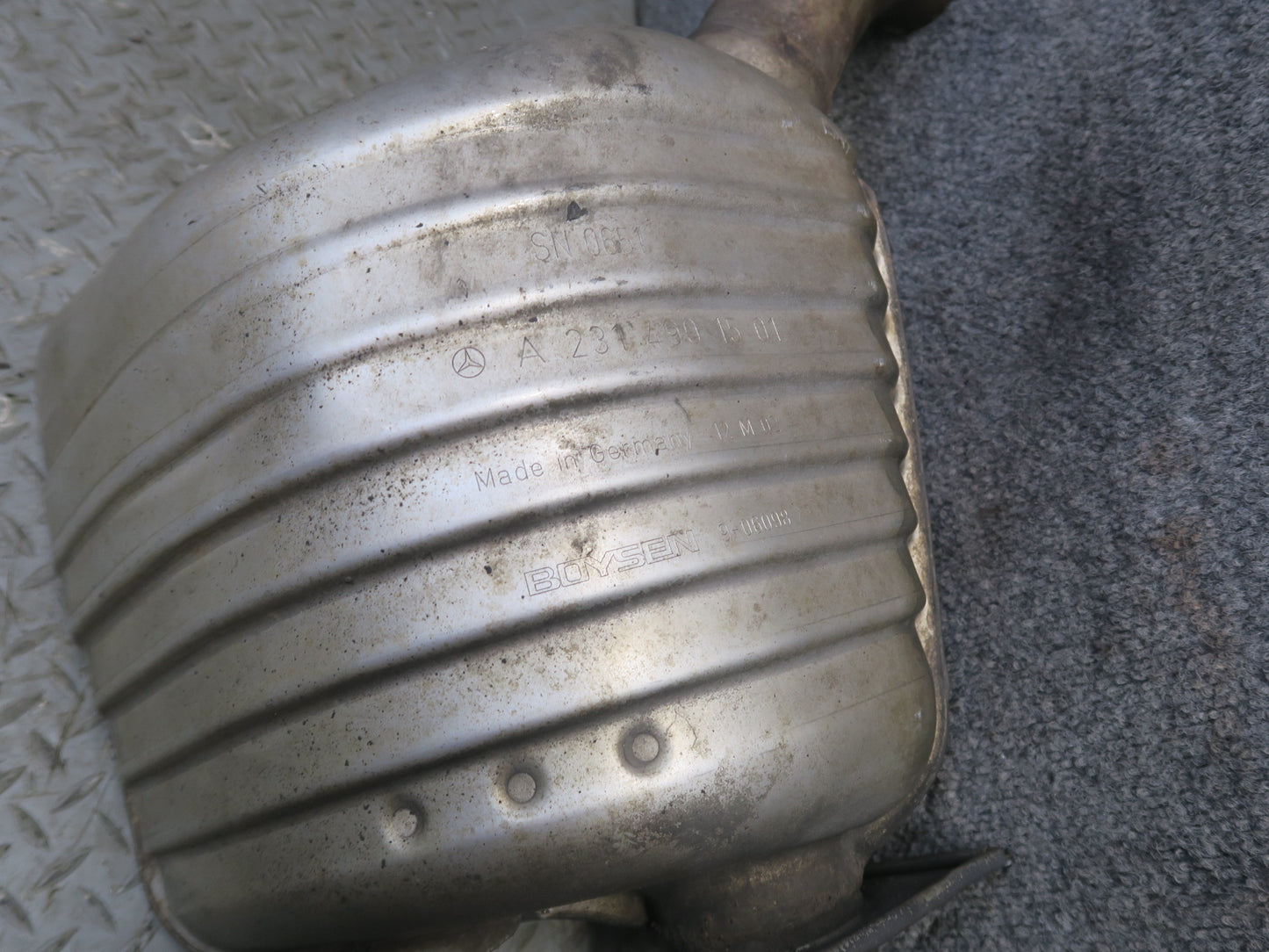 13-20 Mercedes R231 SL550 Set of 2 Rear Left & Right Exhaust Muffler OEM
