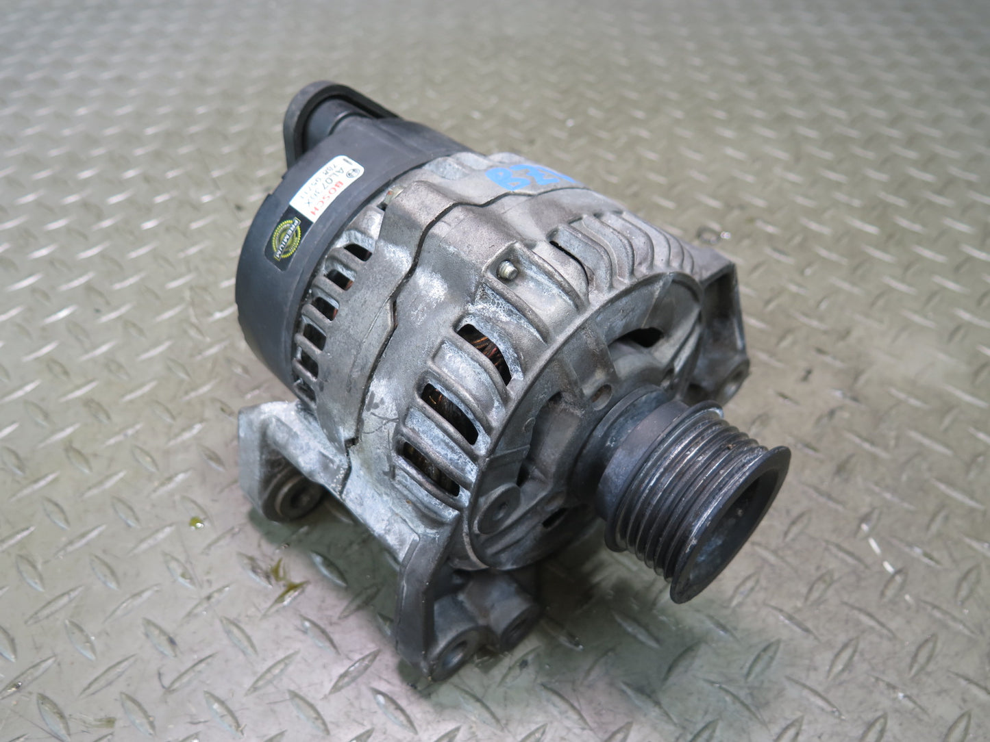 96-99 BMW E36/7 Z3 1.9L M44 Alternator Generator AL0736X Bosch