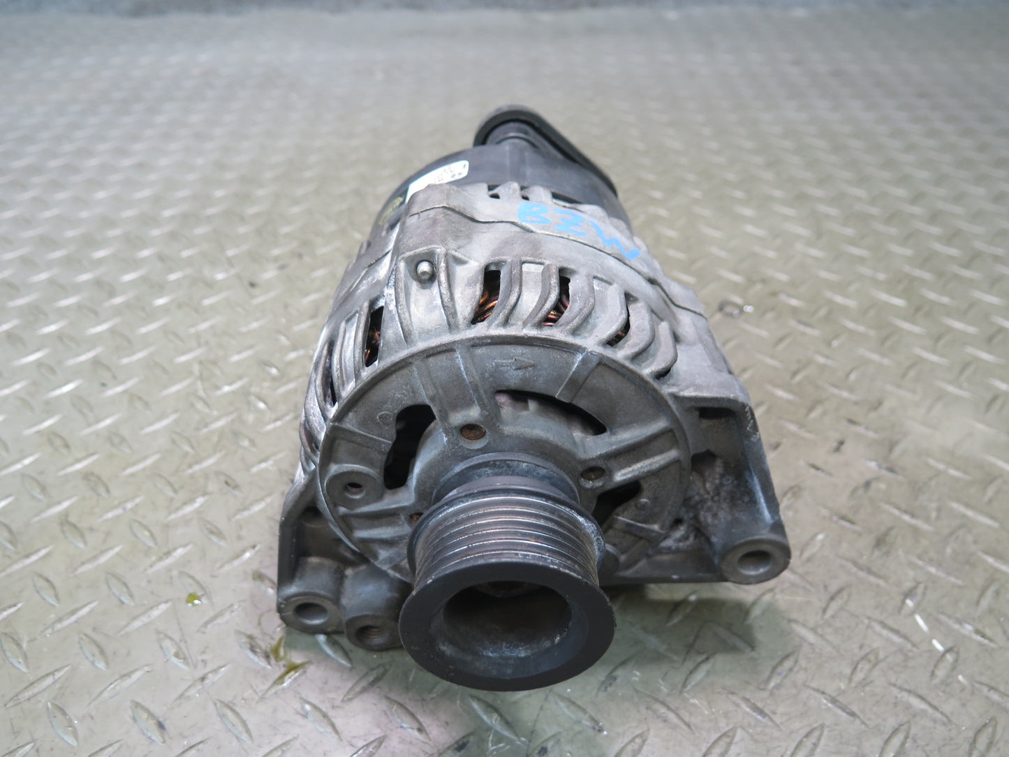 96-99 BMW E36/7 Z3 1.9L M44 Alternator Generator AL0736X Bosch
