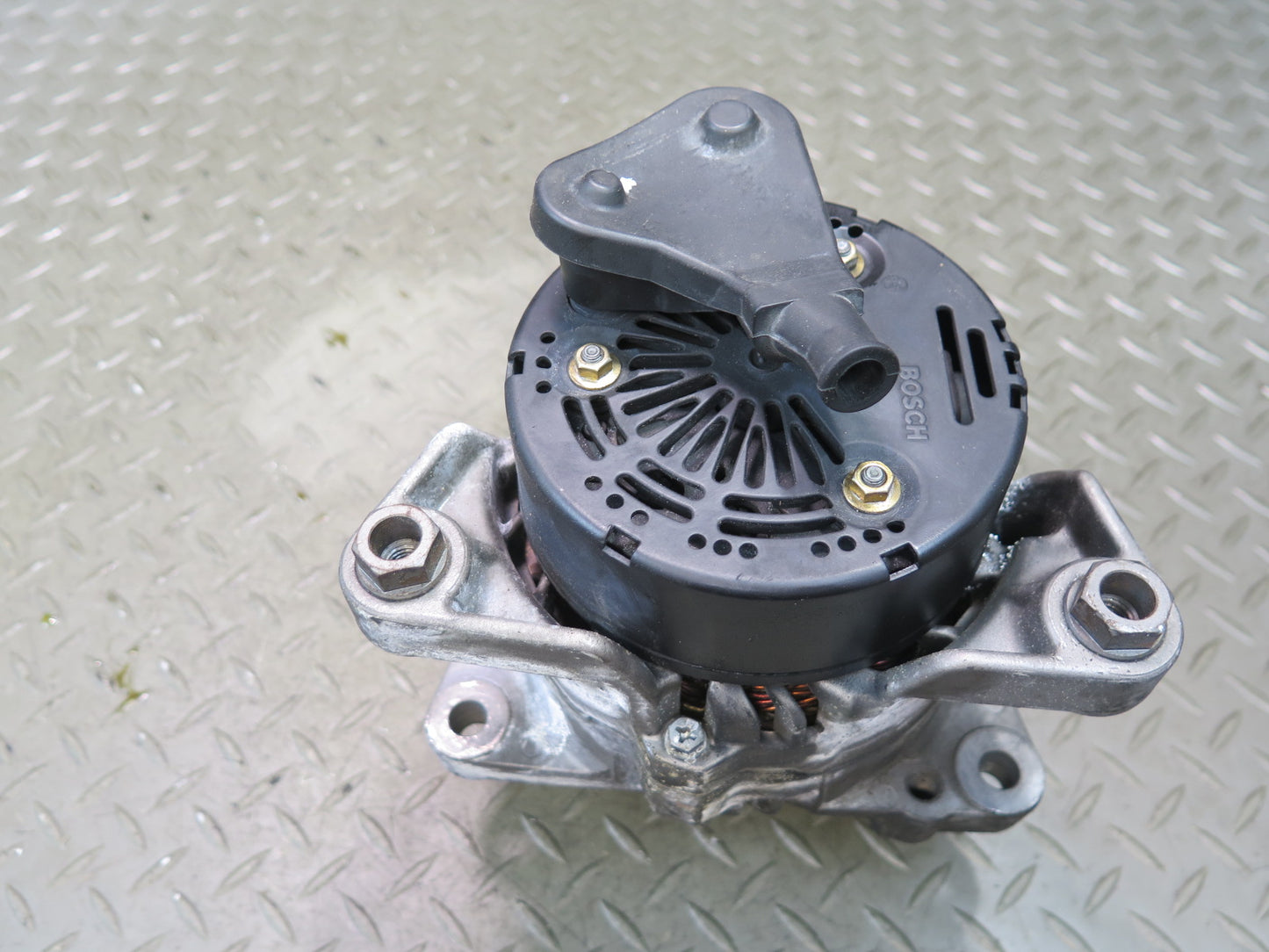 96-99 BMW E36/7 Z3 1.9L M44 Alternator Generator AL0736X Bosch