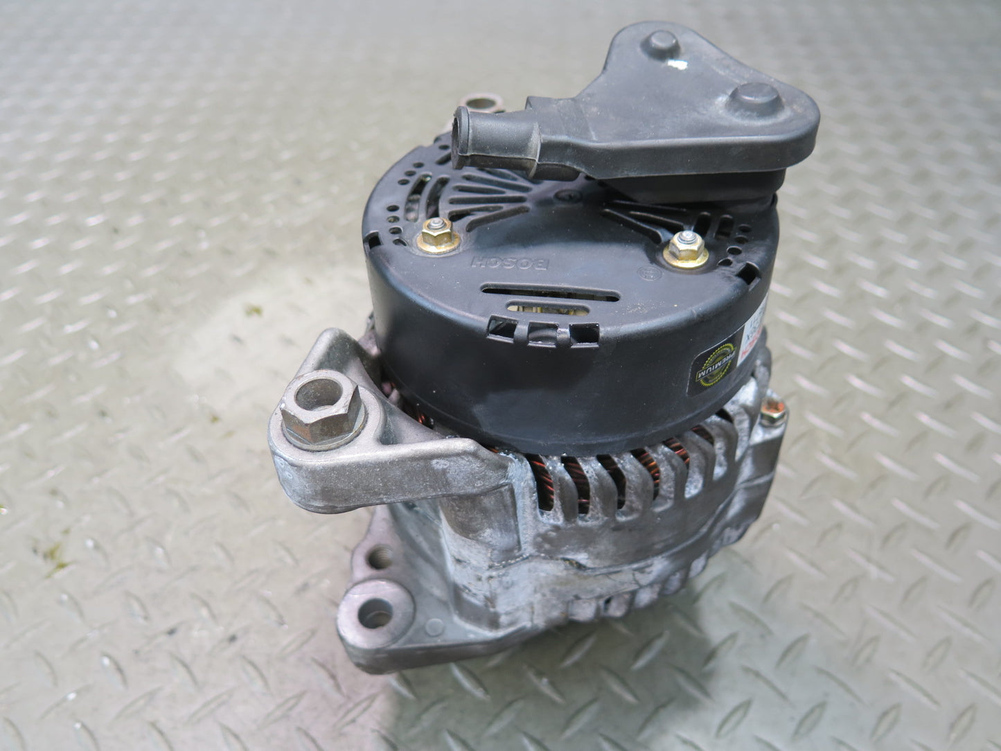 96-99 BMW E36/7 Z3 1.9L M44 Alternator Generator AL0736X Bosch