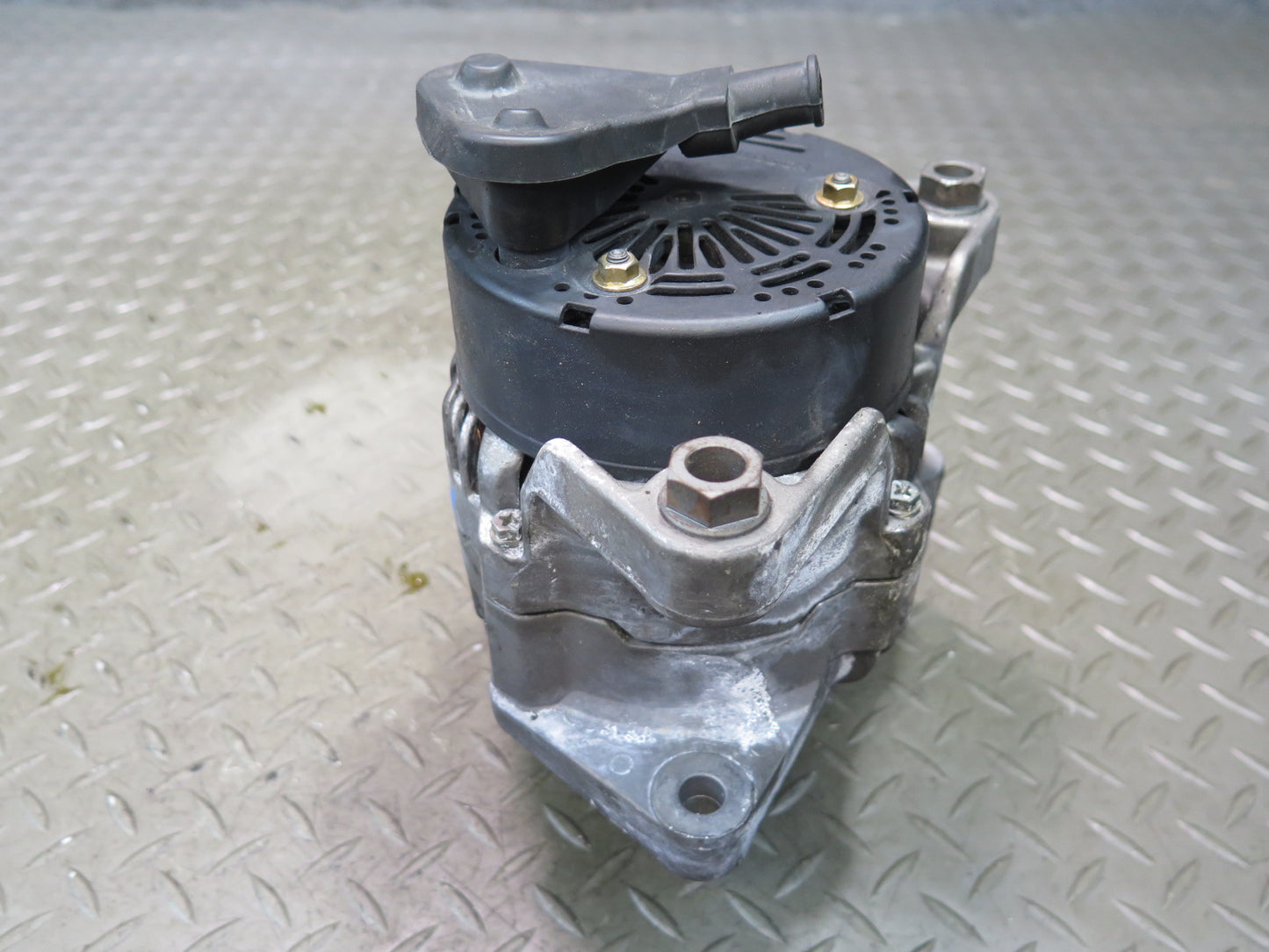 96-99 BMW E36/7 Z3 1.9L M44 Alternator Generator AL0736X Bosch