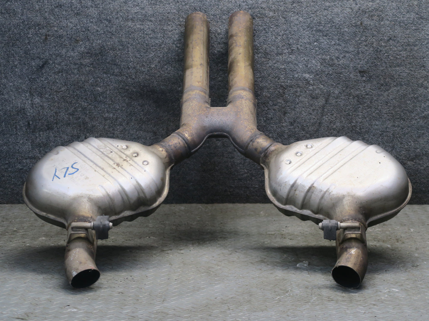 13-20 Mercedes R231 SL550 Front Center Exhaust Resonator Silencer Pipe Set OEM