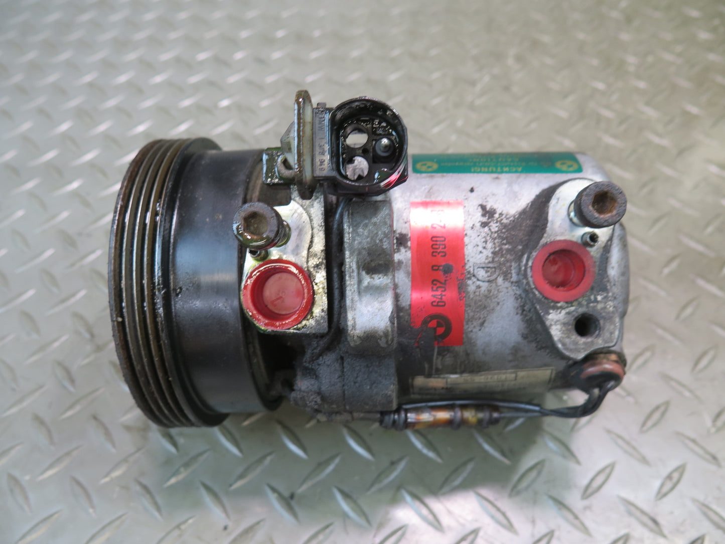 96-99 BMW E36/7 Roadster Z3 1.9L M44 A/C Air Condition Compressor 8390228 OEM