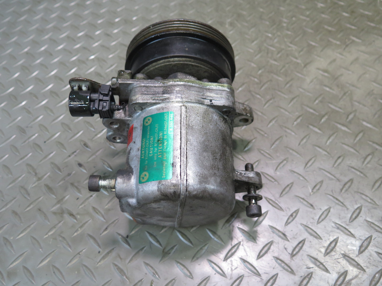 96-99 BMW E36/7 Roadster Z3 1.9L M44 A/C Air Condition Compressor 8390228 OEM