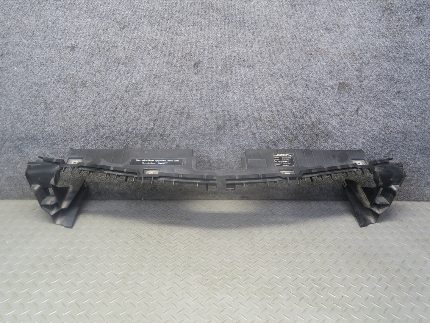 2012-2016 Mercedes R172 SLK Front Upper Radiator Support Mount Bracket