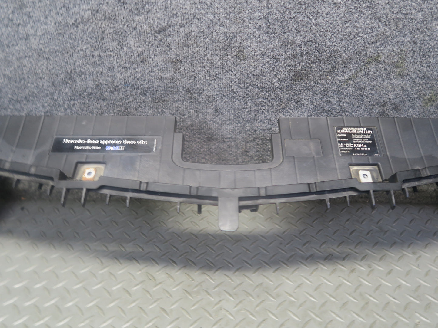 2012-2016 Mercedes R172 SLK Front Upper Radiator Support Mount Bracket