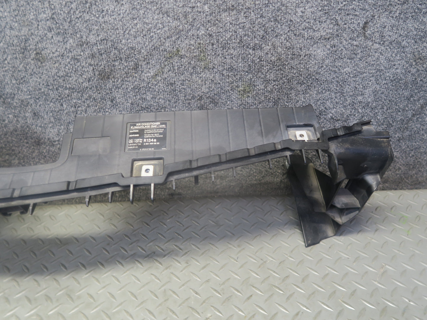 2012-2016 Mercedes R172 SLK Front Upper Radiator Support Mount Bracket