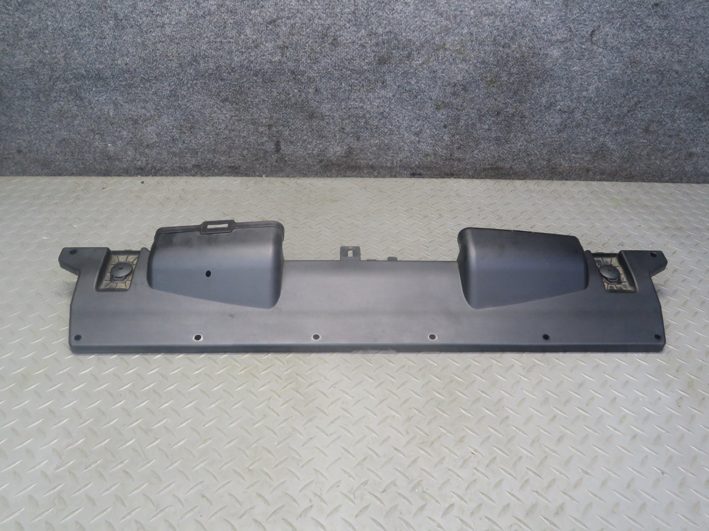 2012-2015 Mercedes R172 SLK250 Engine Front Upper Radiator Air Intake Duct