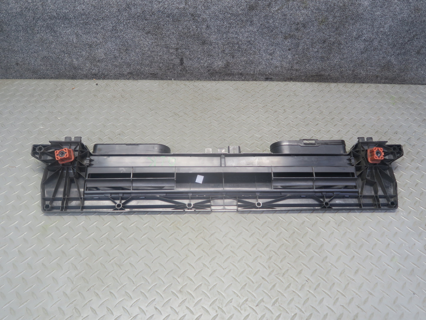 2012-2015 Mercedes R172 SLK250 Engine Front Upper Radiator Air Intake Duct