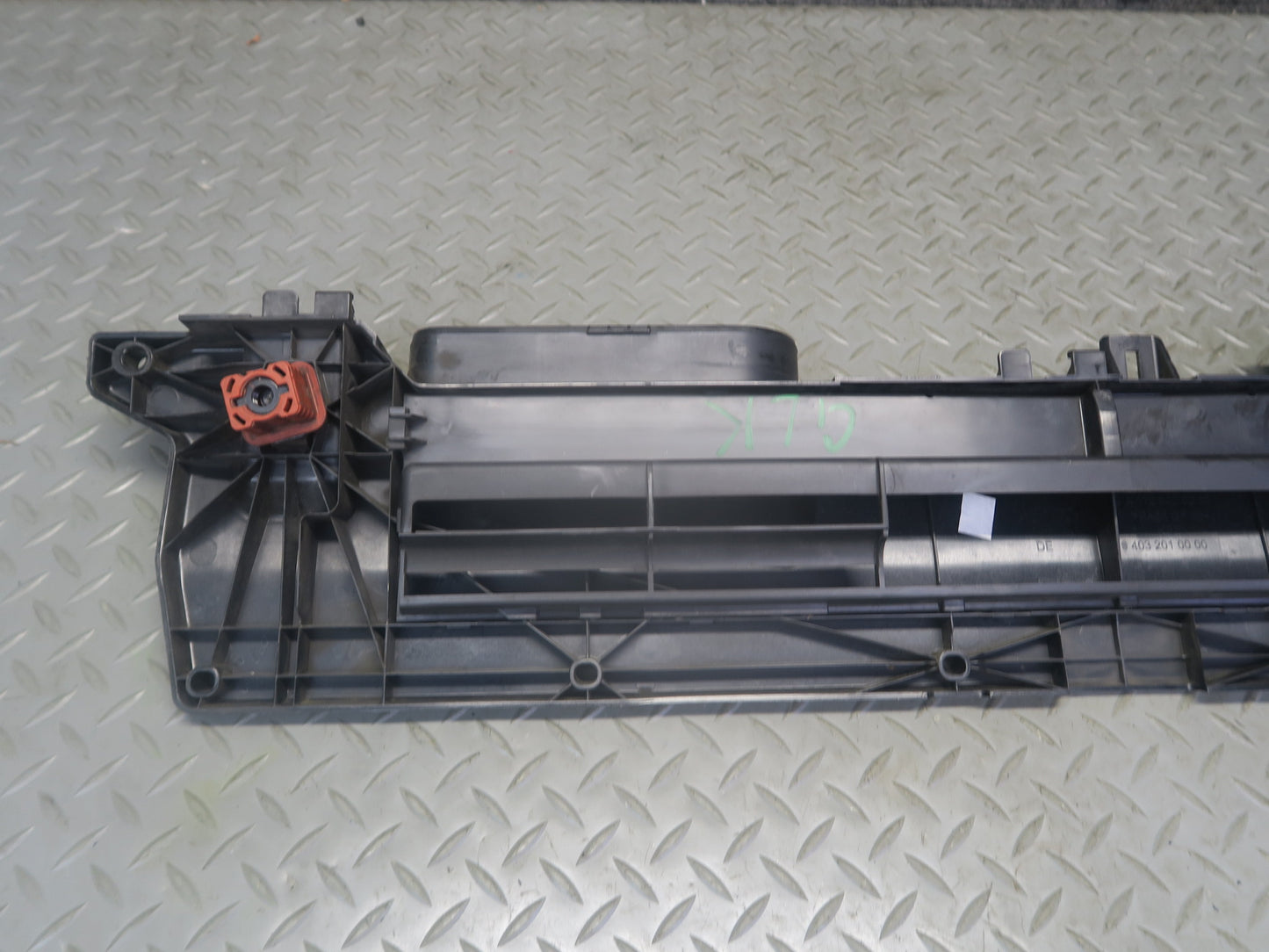 2012-2015 Mercedes R172 SLK250 Engine Front Upper Radiator Air Intake Duct