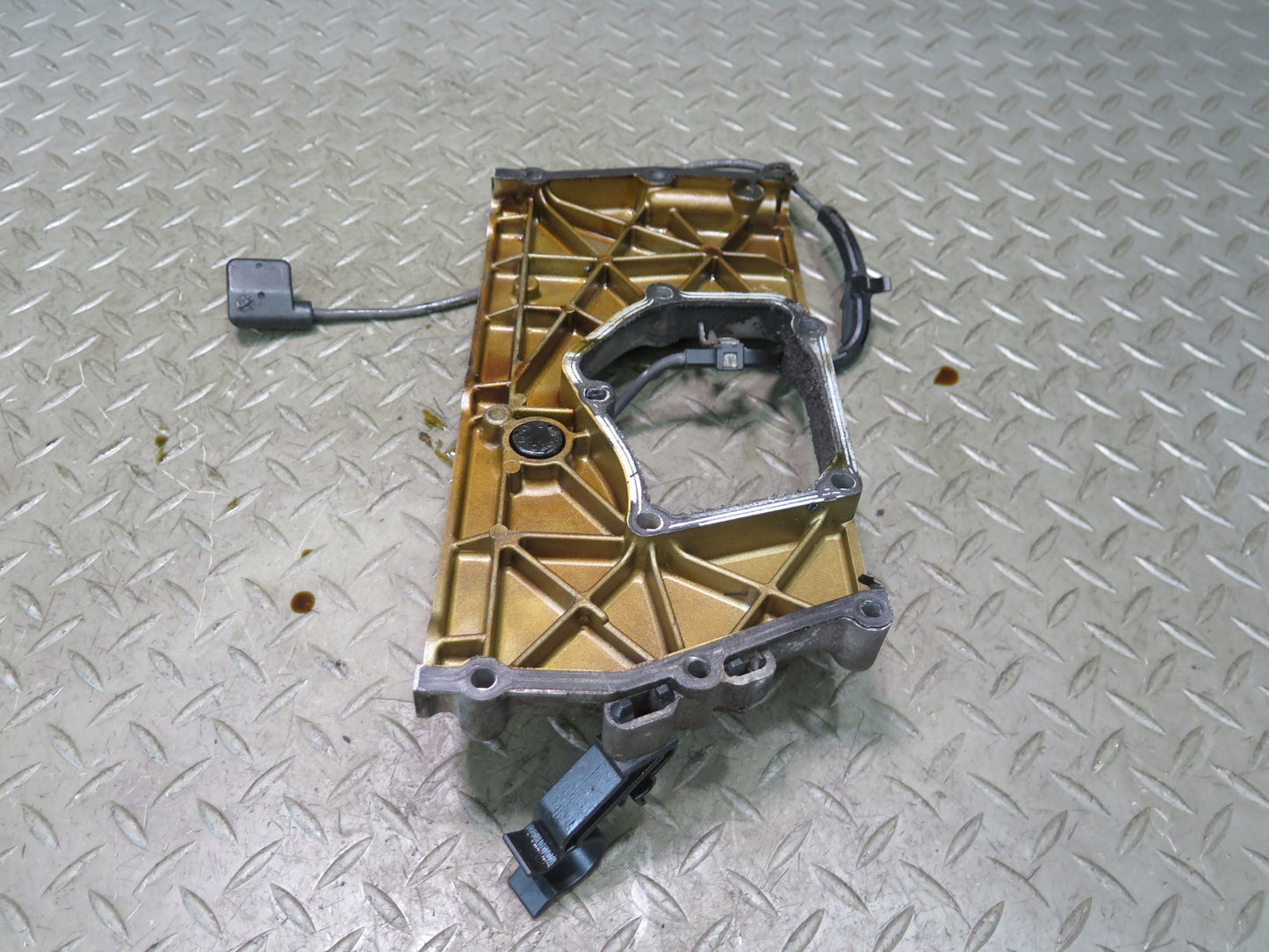 96-99 BMW E36/7 Z3 1.9L M44 Set of 2 Lower & Upper Engine Timing Chain Cover OEM
